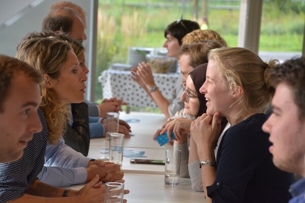 Speeddaten tijdens een kwartaalsessie Speeddaten tijdens een kwartaalsessie